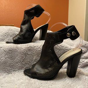 Aldo 4 inch high black heel peek toe open cut detail - Size 8.5